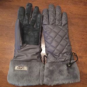 Ugg gloves